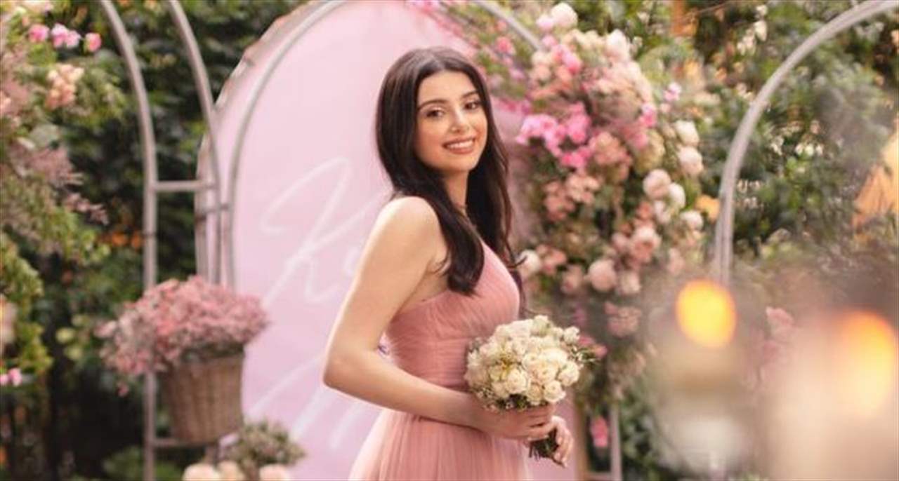 كوليت الحلاني والدة ماريتا الحلاني تلفت الانظار بما فعلته قبل زفاف ابنتها بأيام 