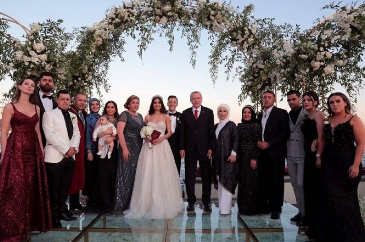 صورة - أوزيل يهنيء أردوغان بصورة وكلمة