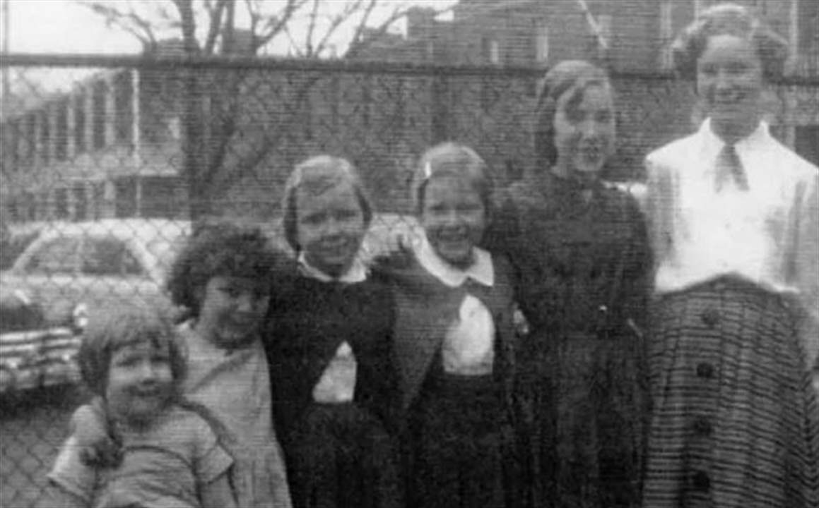  بحثت عن شقيقاتها 40 عاما والنهاية كانت درامية