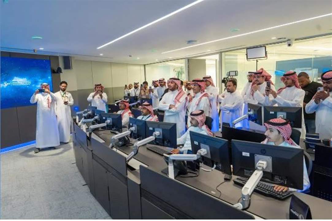 الهيئة السعودية للفضاء: هبوط ناجح للمركبة الفضائية التي تقلّ رائدي الفضاء السعوديين في المحيط الأطلسي