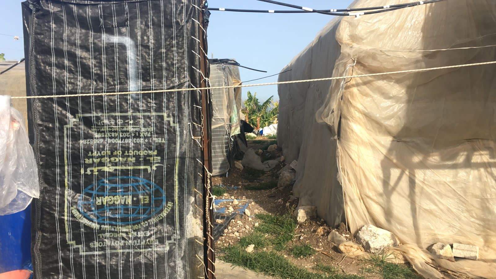 مصلحة الليطاني تزيل مخيم مستحدث للنازحين في استملاكها التابع لمشروع ري القاسمية