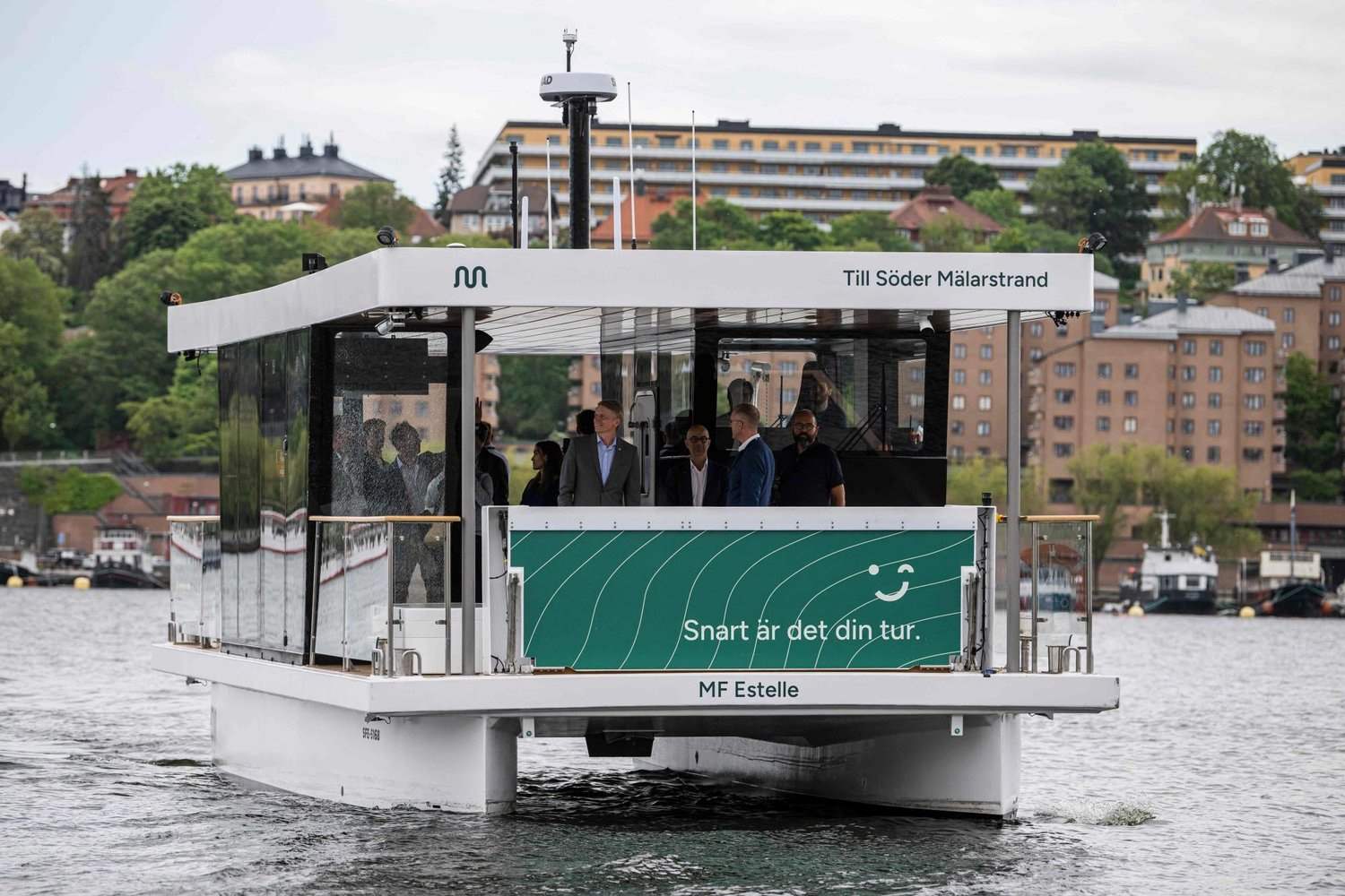 ستوكهولم تُطلق أول قارب ذاتي القيادة