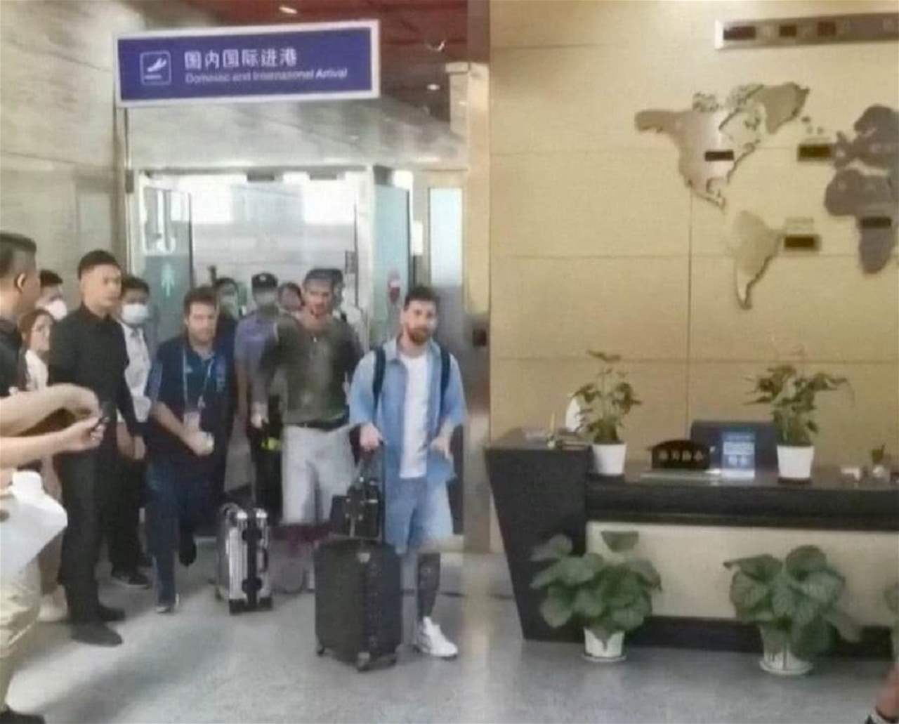 فيديو - هذه هي أسباب منع ميسي من دخول الصين !!