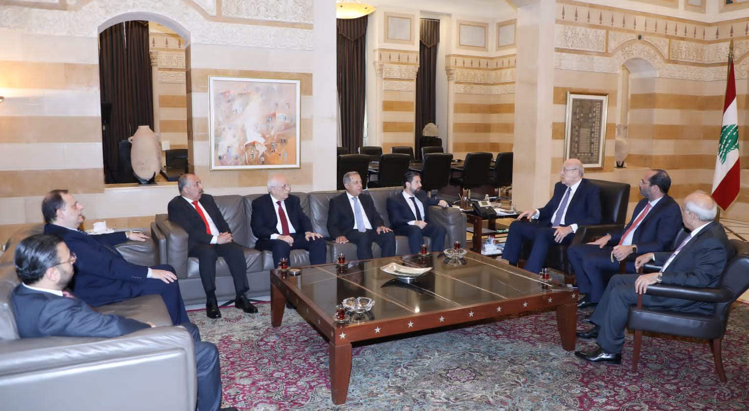 ميقاتي استقبل وفدا من تكتل "التوافق الوطني"..  محمد يحيى: كتلنا لا يمكن تصنيفه بالموالي أو المعارض 