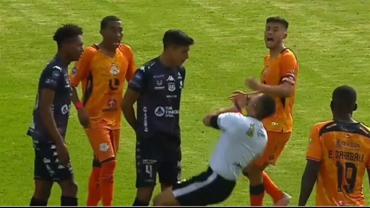 فيديو - 5 حالات طرد .. والأخير نطح الحكم !!