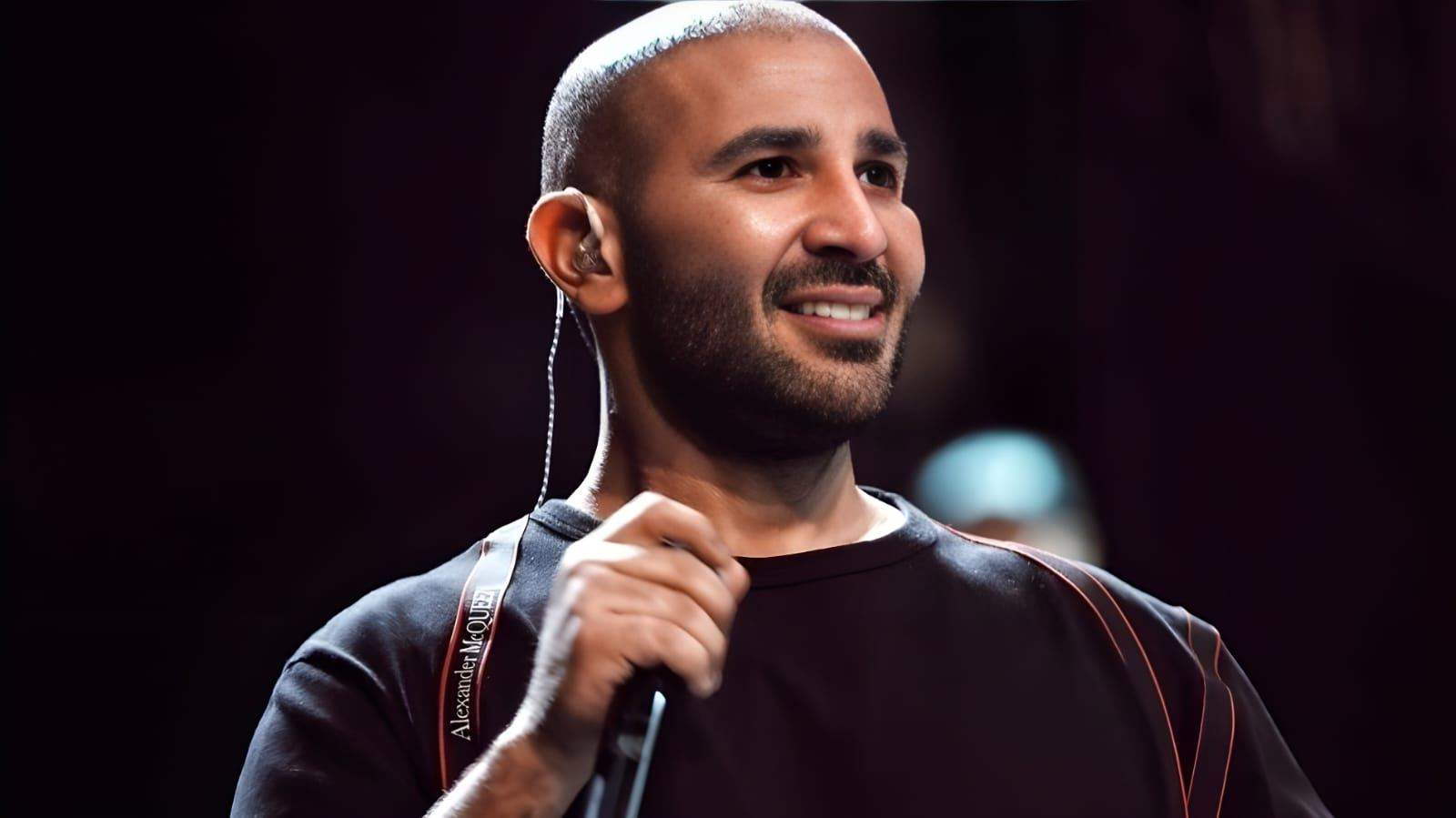 فنان شهير ينتقد احمد سعد : مسحيل البس زيه