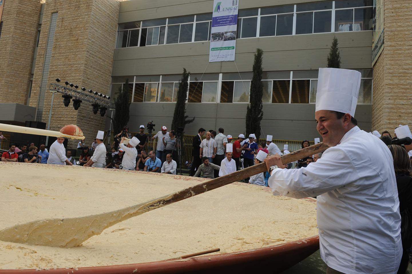 المطبخ اللبناني يخسر نكهتَه.. لبنان يودع الشيف رمزي