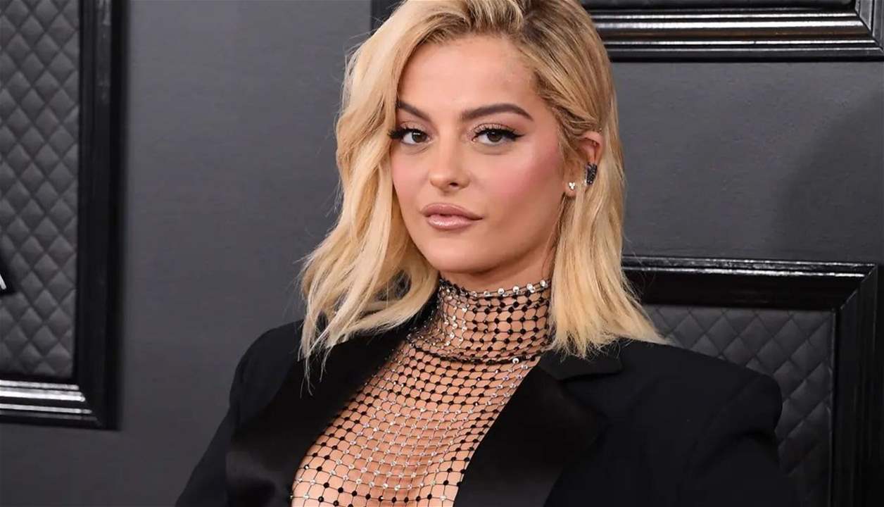 بيبي ريكسا تتعرض لإصابة مباشرة في وجهها خلال حفلها في نيويورك 