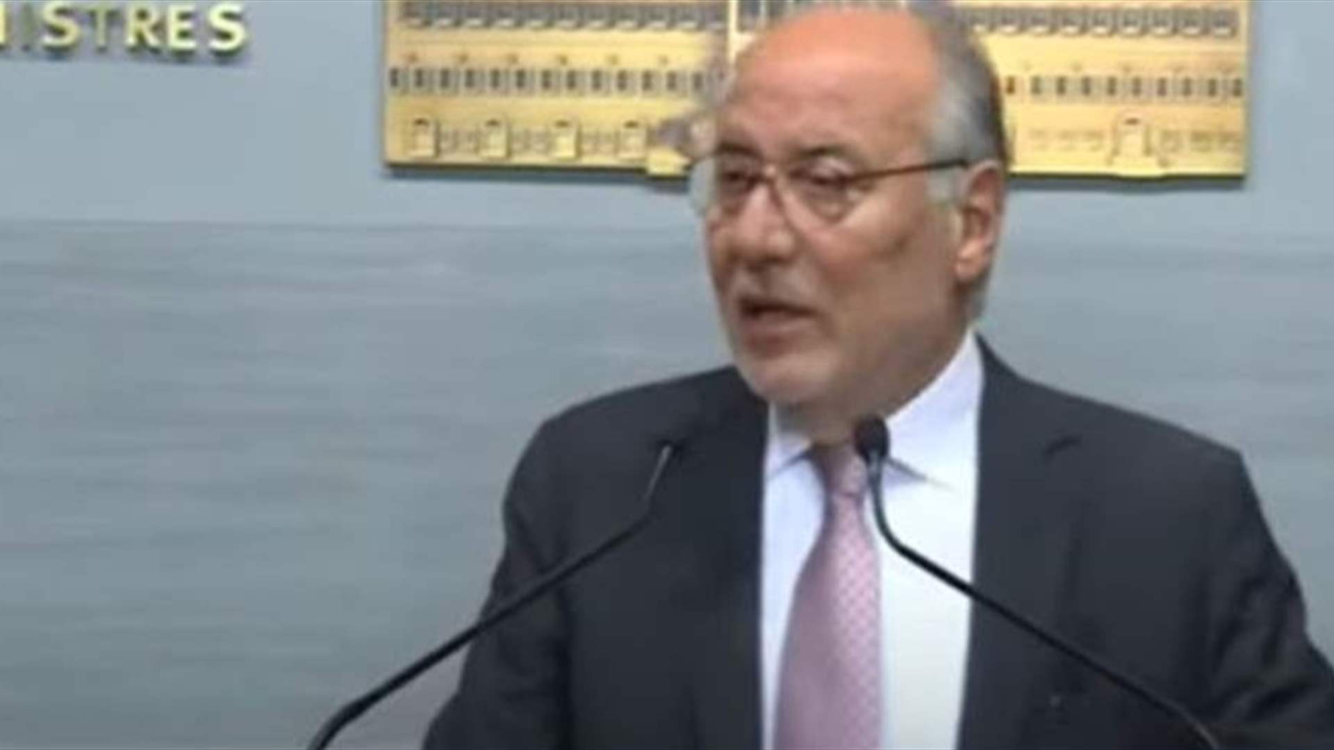  الحلبي يكشف سبب الغاء امتحانات الشهادة المتوسطة لهذه السنة