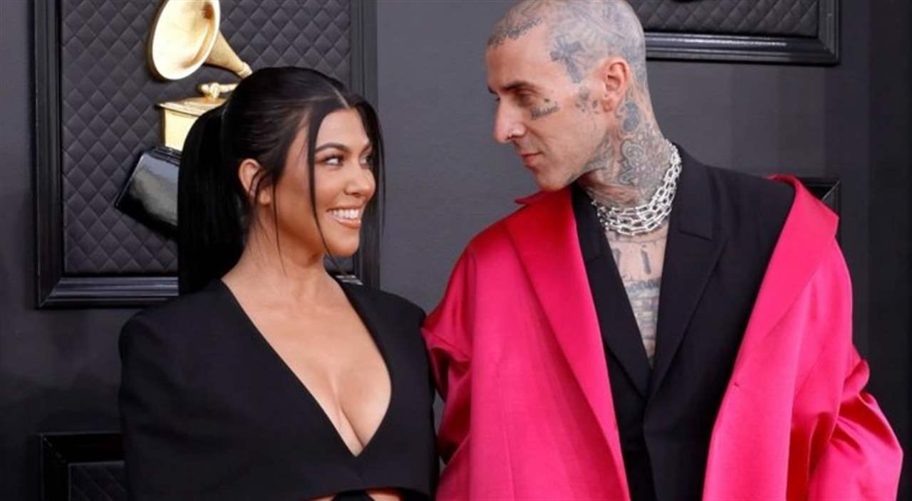 كورتني كارداشيان تعلن حملها بطريقة غير متوقعة