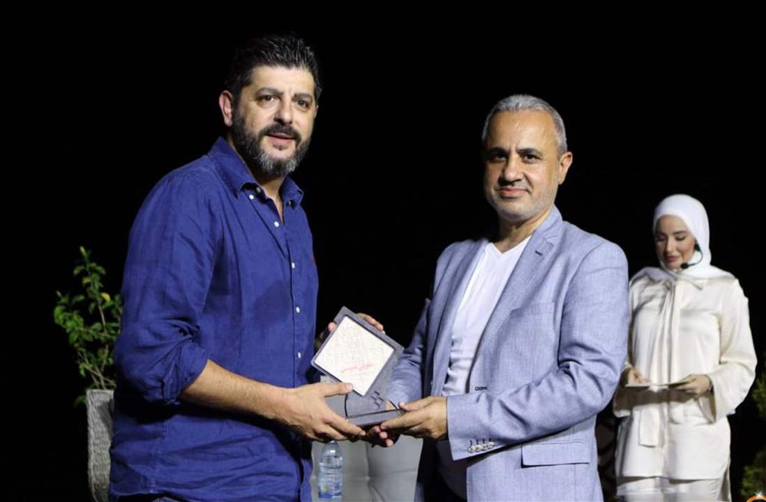 طوني عيسى ضيف شارع المشاة في مدينة صور: لن يكون هناك أي تفرقة بين الممثلين من كافة الجنسيات قريباً 