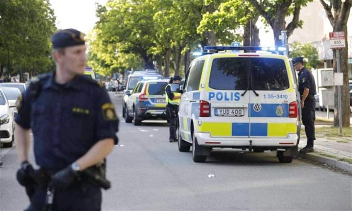 الشرطة السويدية تعلن إصدار إذن بإحراق المصحف خارج مسجد في ستوكهولم 