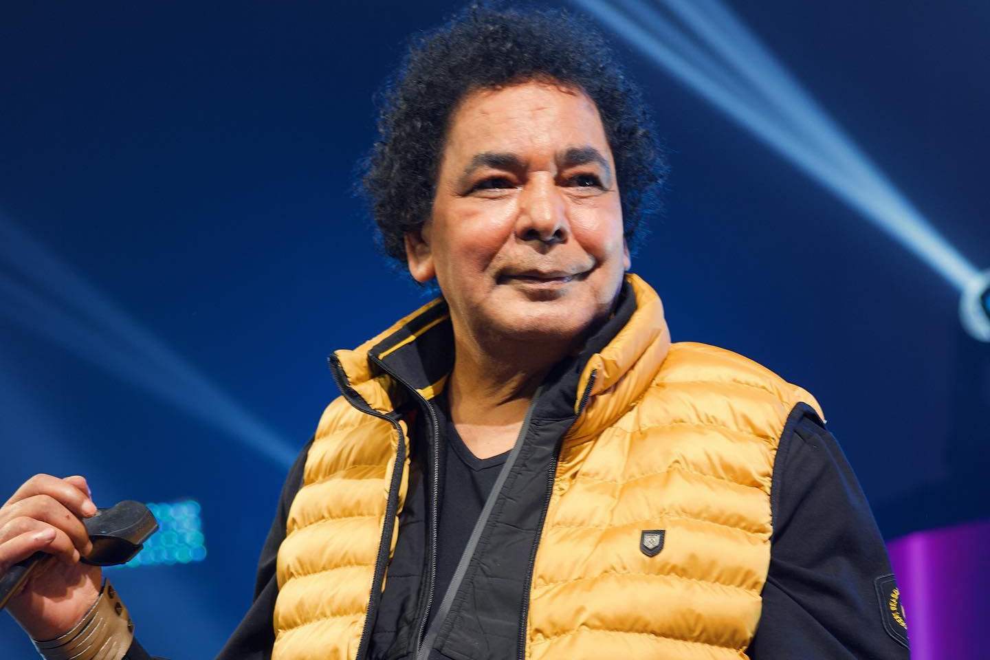 ما حقيقة تدهور الحالة الصحية لـ محمد منير؟