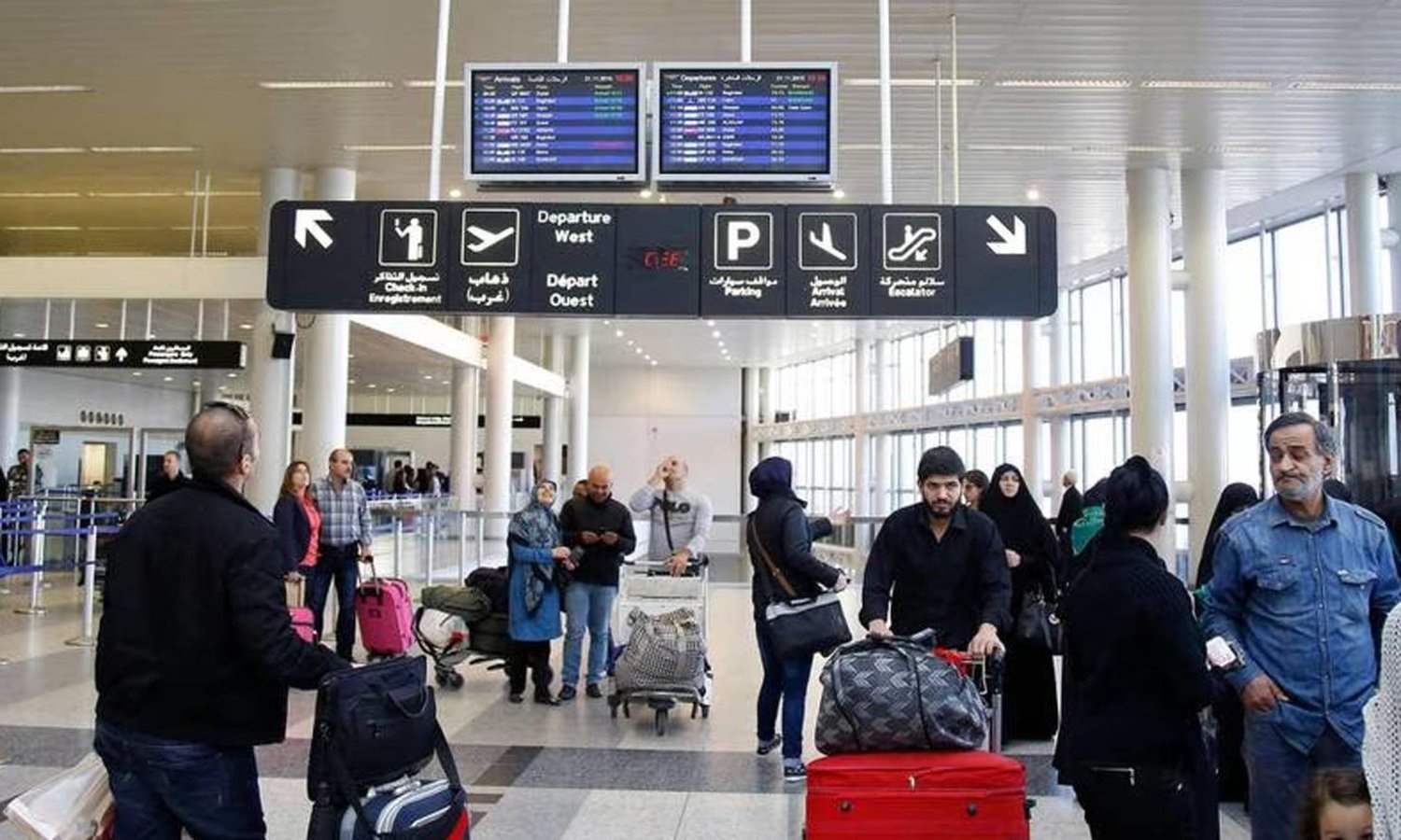  سجيع عطية لـ "الشرق الاوسط": الزحمة الخانقة في محيط مطار بيروت تستدعي التفكير بتشغيل مطارات أخرى