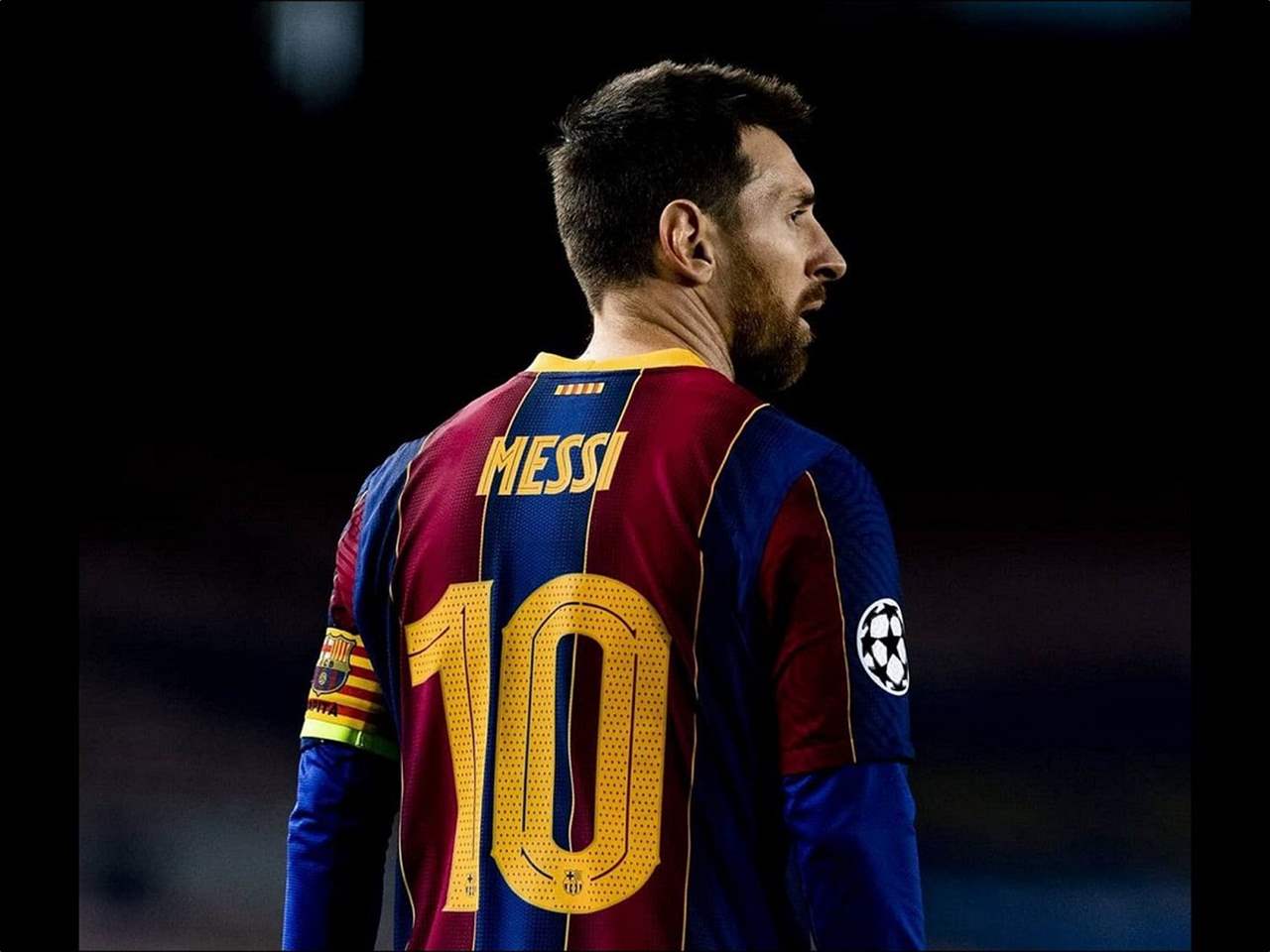 ميسي يلعب في برشلونة لمرة واحدة .. هذه هي
