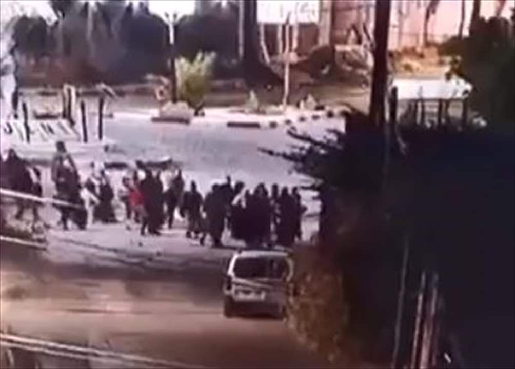 بالفيديو - الاحتلال الاسرائيلي يجبر اهالي مخيم جنين على مغادرته وعدد كبير من العائلات تترك منازلها مع استمرار قصف الاحتلال للمخيم