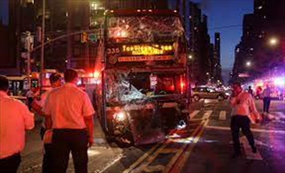 بالفيديو - ثمانون جريحا في تصادم حافلتين في حي مانهاتن بنيويورك