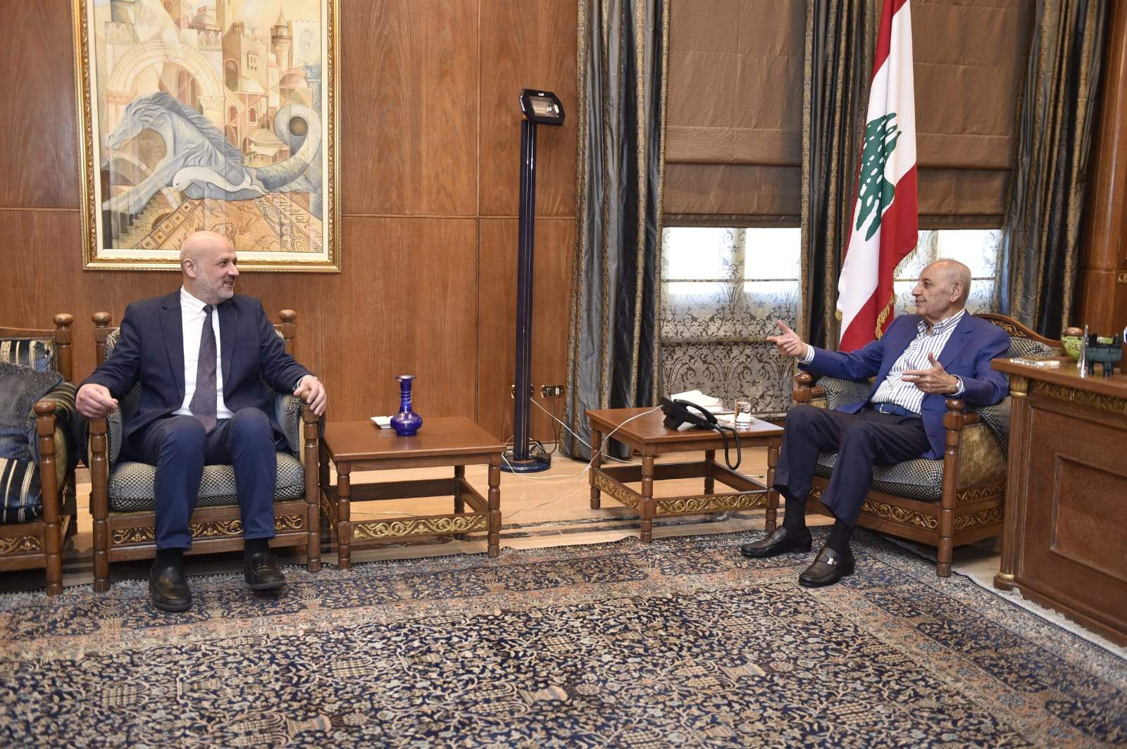 بري عرض الأوضاع العامة لاسيما الأمنية منها خلال لقائه وزير الداخلية 