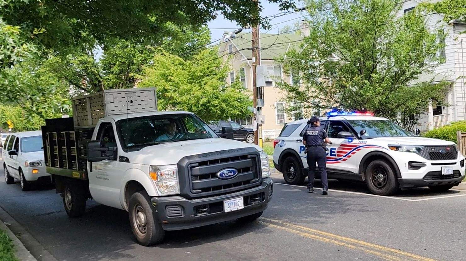 غضب على الشرطة الأميركية.. عناصرها طرحوا حاملا على الأرض