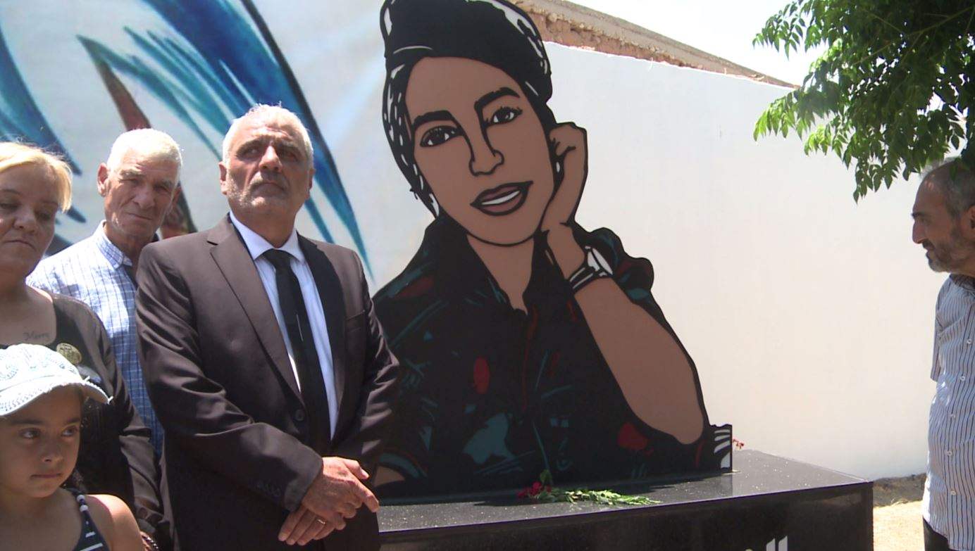 نصب تذكاري للشهيدة سحر فارس في القاع