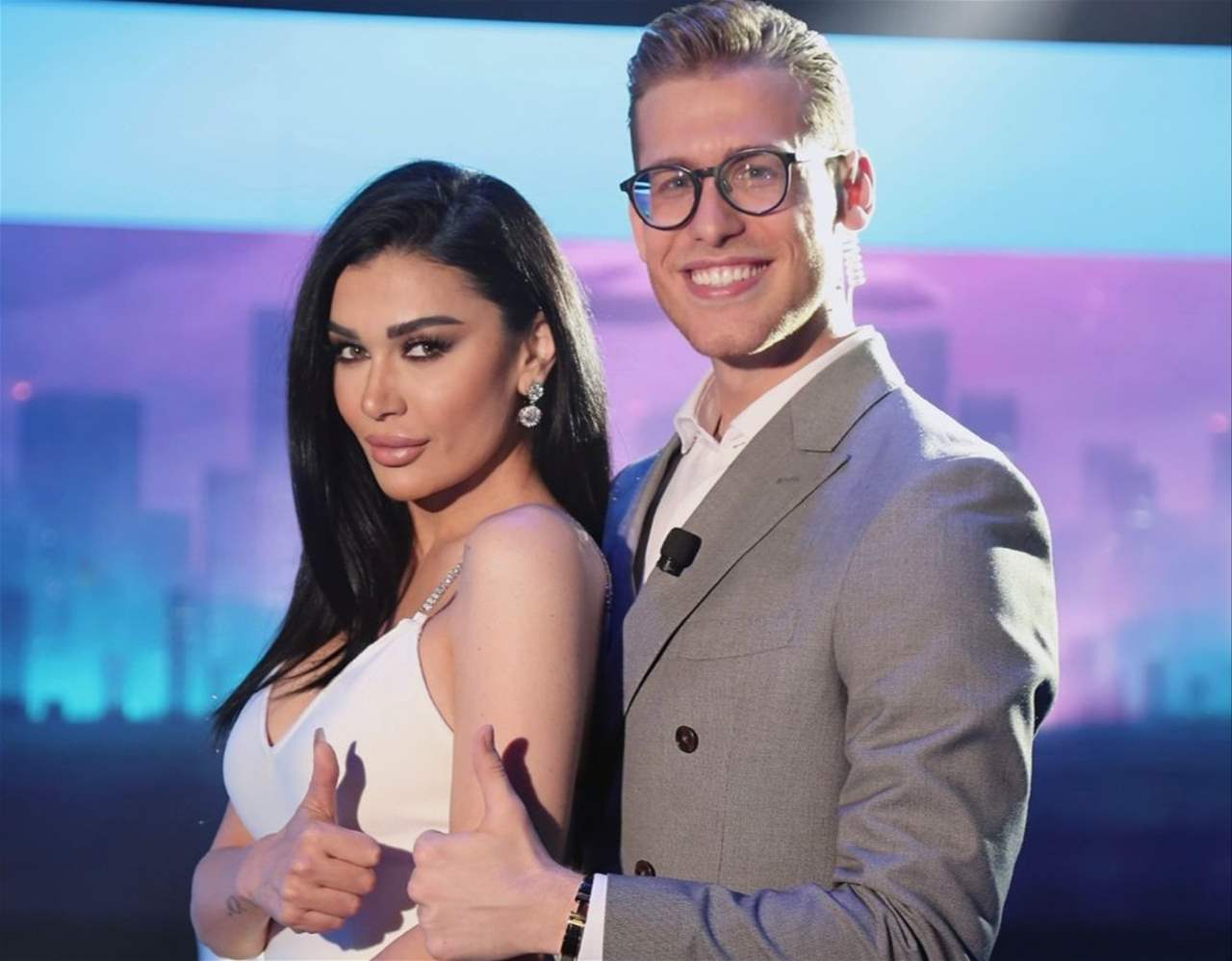 نادين الراسي تدافع بقوة عن نضال الاحمدية بعد كلامها عن اللاجئين السوريين وهذا ما قالته عن كاريس بشار