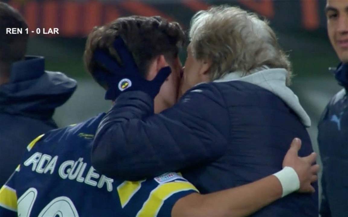 مدربٌ يمنحُ نفسه الفضل في انتقال غولر الى ريال مدريد