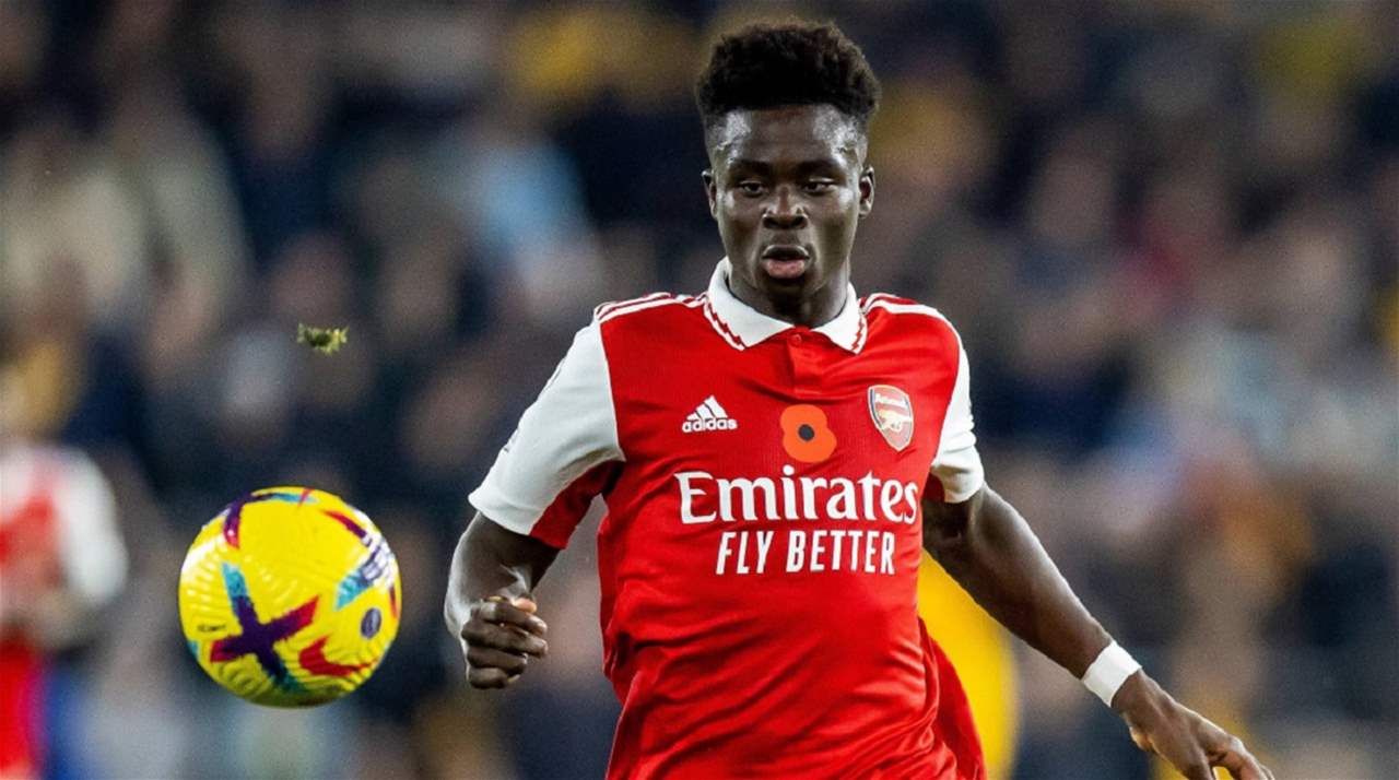 فيديو - بوكايو ساكا يُفرح قلب طفل .. شاهدوا كيف