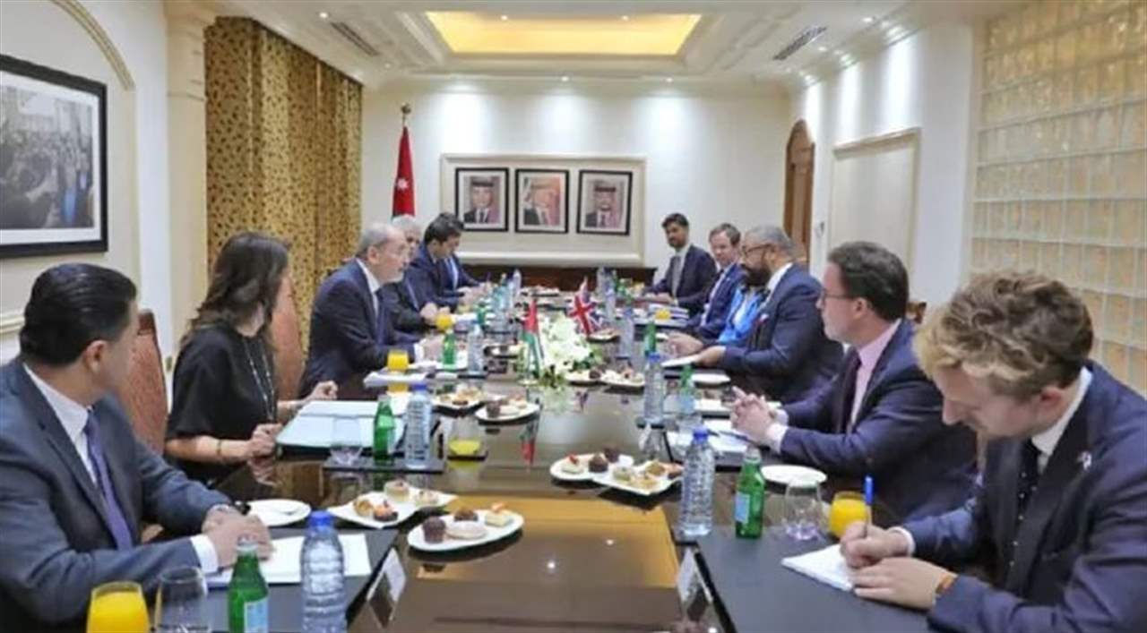 الصفدي: مستقبل اللاجئين في بلدهم و الاردن لن تستطيع الاستمرار بتقديم الخدمات لهم بلا دعم دولي