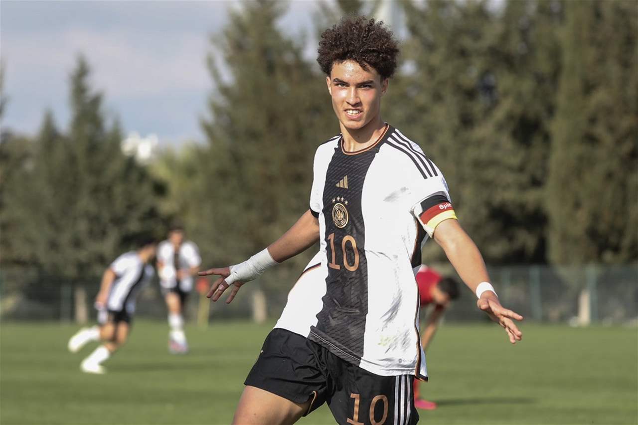 فيديو - من هو الألماني - العراقي الذي ضمّه برشلونة؟