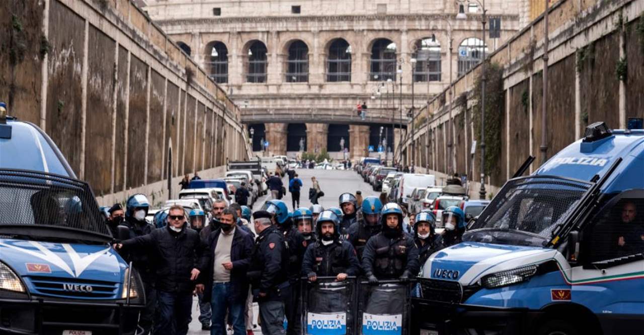 بعد فراره لسنوات..ولعه بكرة القدم أطاح به!