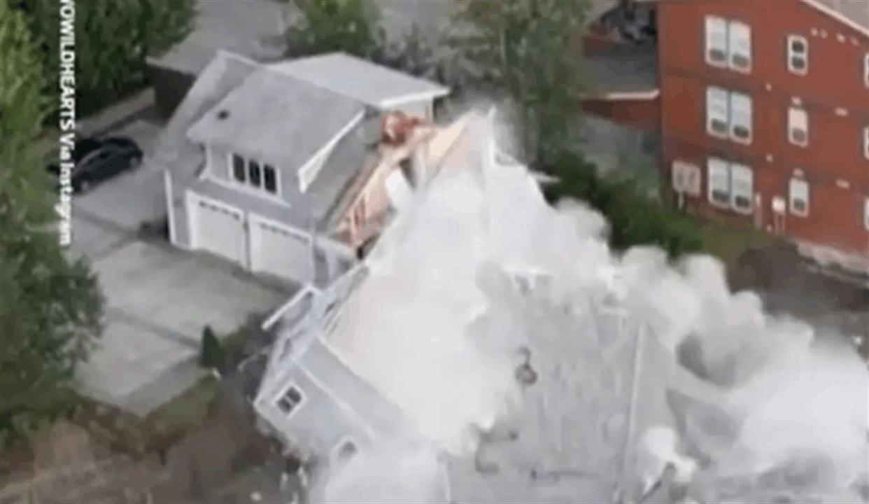 فيديو من أميركا.. جليد يذوب ويلتهم منزلاً في لمح البصر