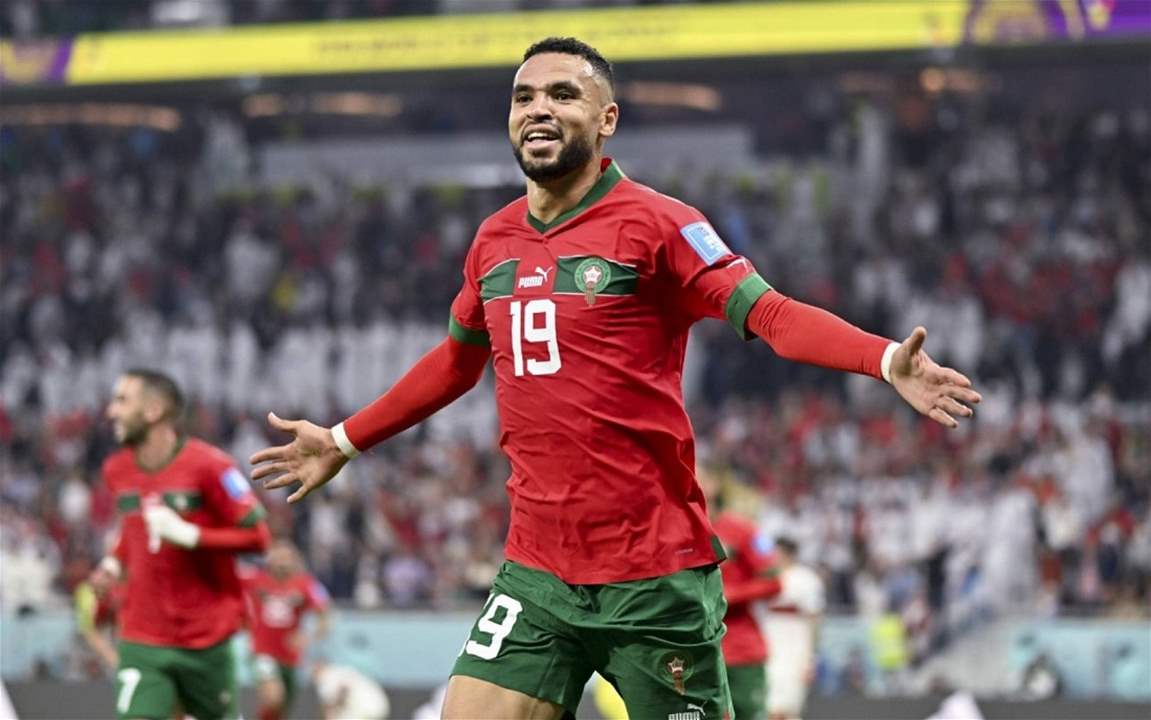 فيديو - مغربيان يبكيان للقاء بونو والنصيري