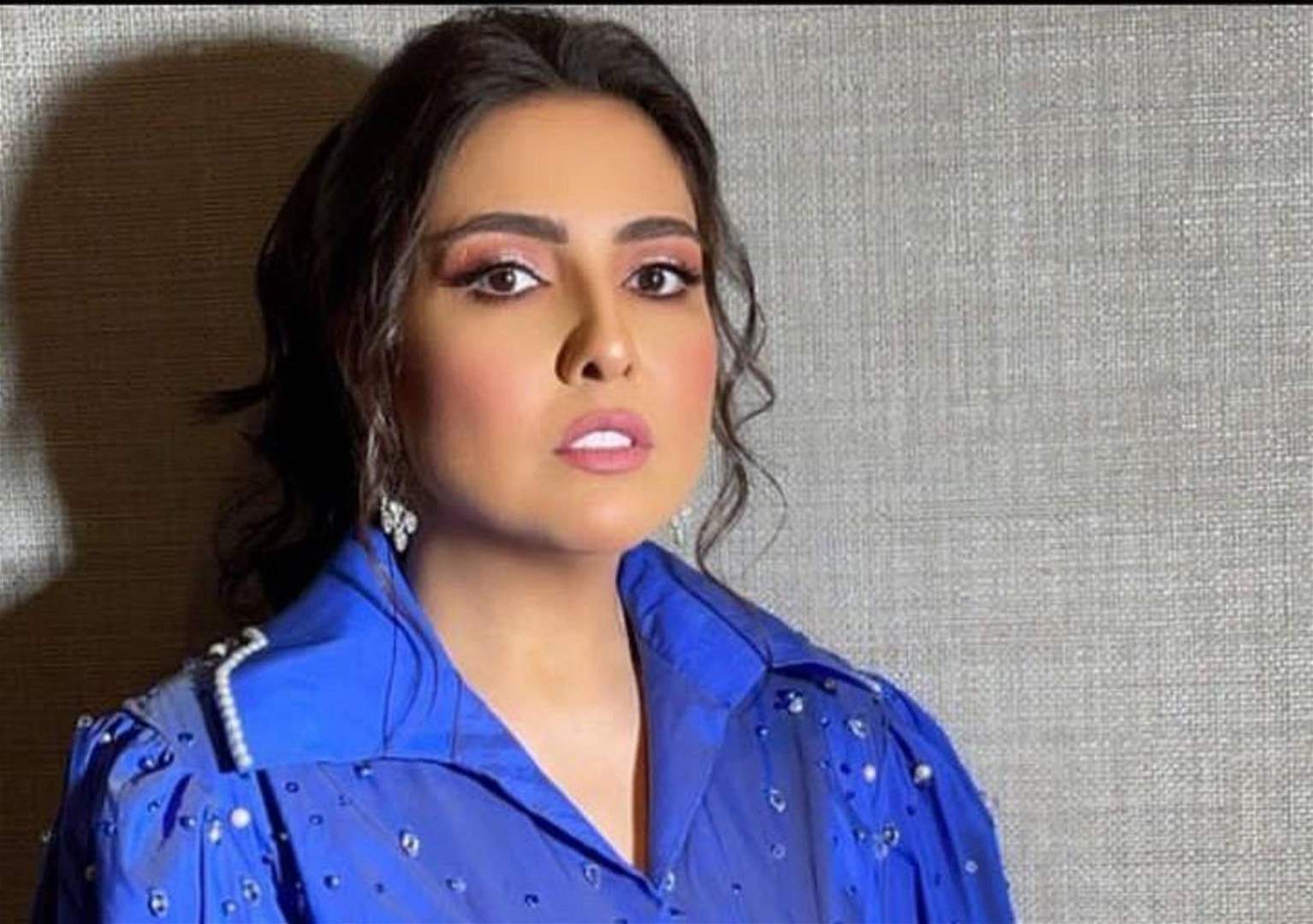 بعد وفاة والدها.. أول ظهور للفنانة المصرية مي كساب