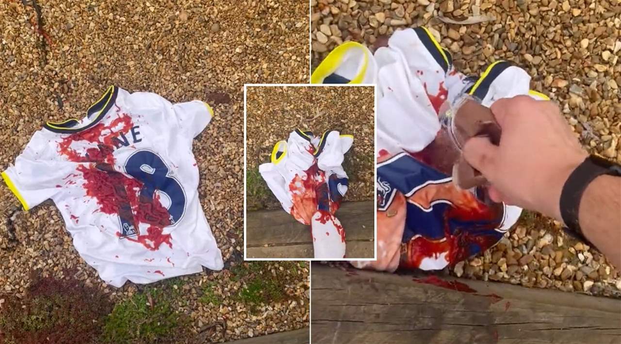 فيديو - مُشجع توتنهام يدّمر قميص كين بالكاتشاب والشوكولا .. لقد مات !!