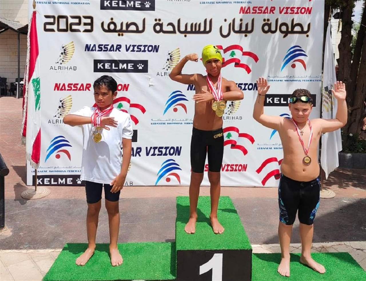 الطفل محمد سلامه: أربع ميداليات ذهبيّة و3 أرقام قياسية في السّباحة 