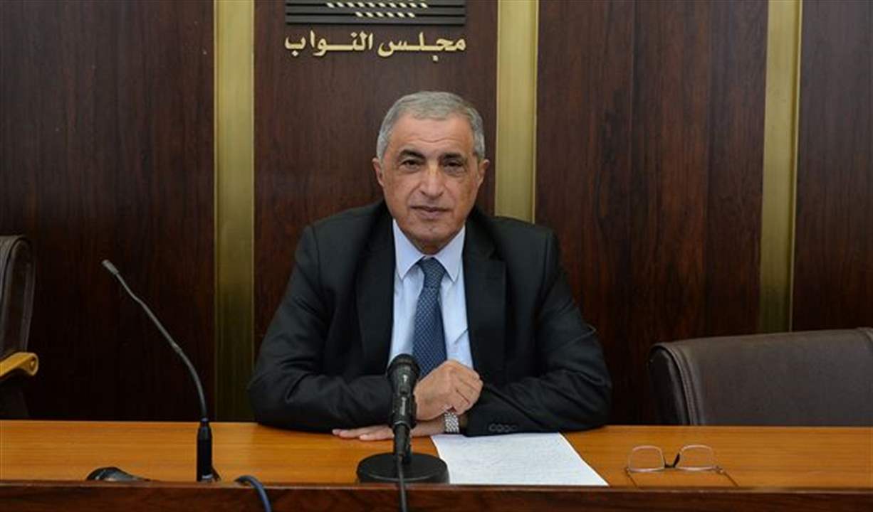 قاسم هاشم: المصارف والمركزي والدولة "الثلاثي المسؤول" عن هدر أموال المودعين