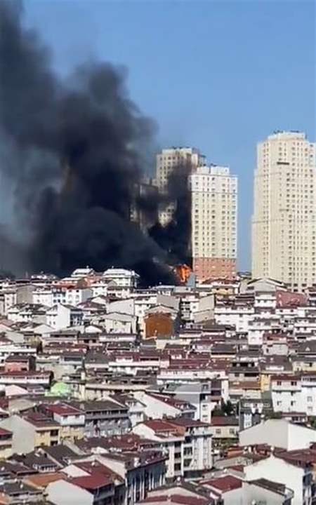  حريق كبير في إسطنبول و فيديو يظهر حجم الأضرار 