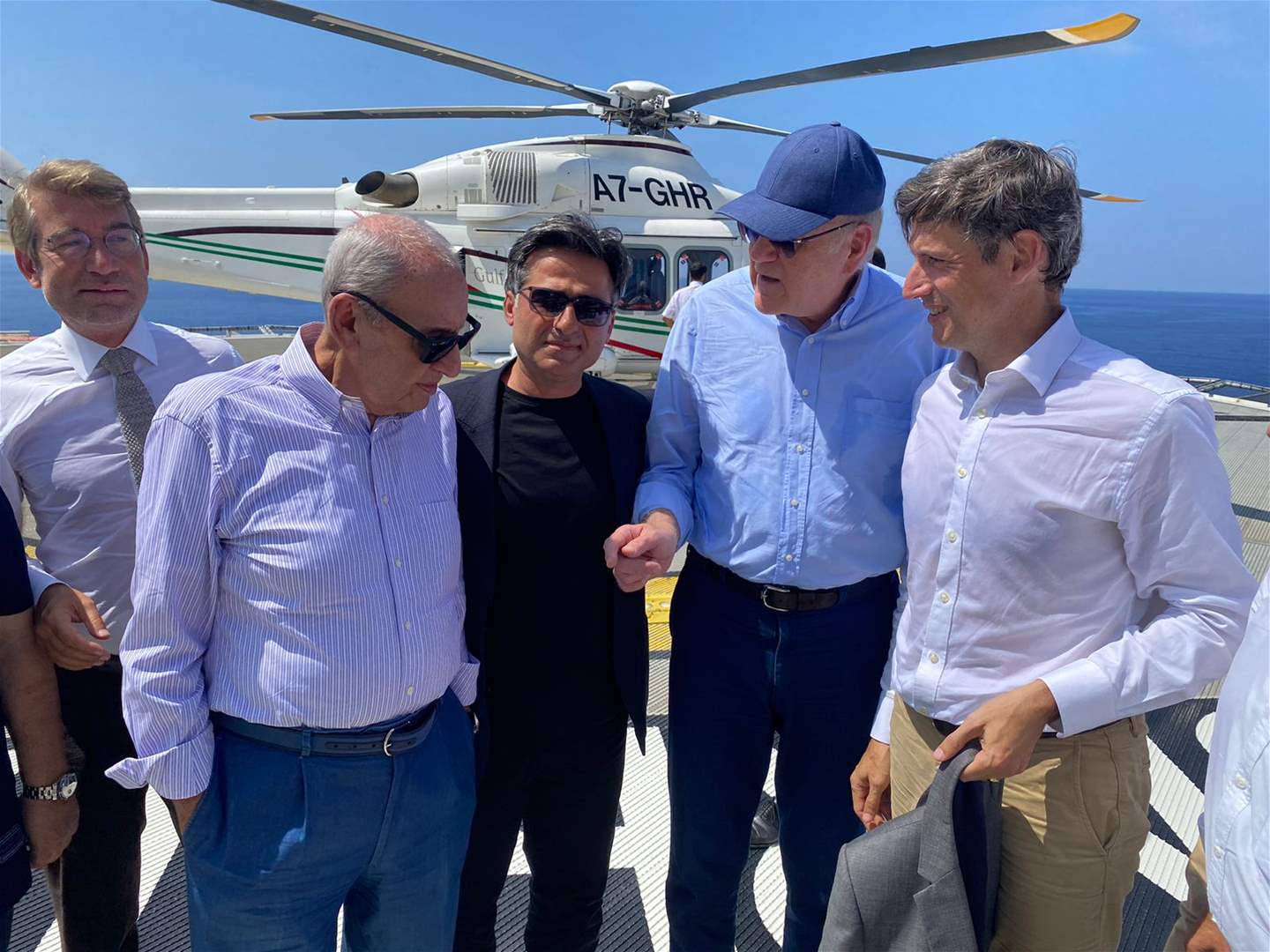 ميقاتي خلال جولته وبري على منصة الحفر في البلوك 9 : نأمل ان يتعاون الجميع في المرحلة المقبلة للنهوض ببلدنا ووقف التدهور