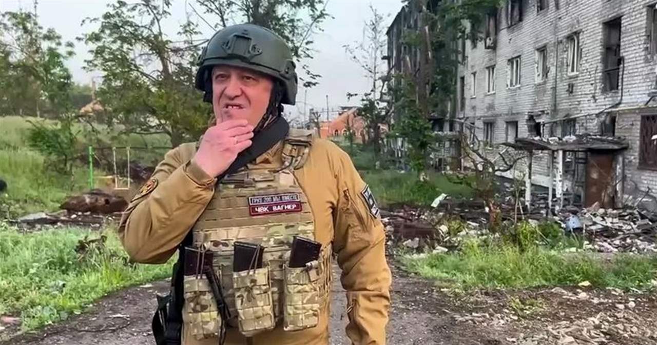 العثور على جزء من طائرة بريغوجين على بعد كيلومترين من موقع تحطمها 