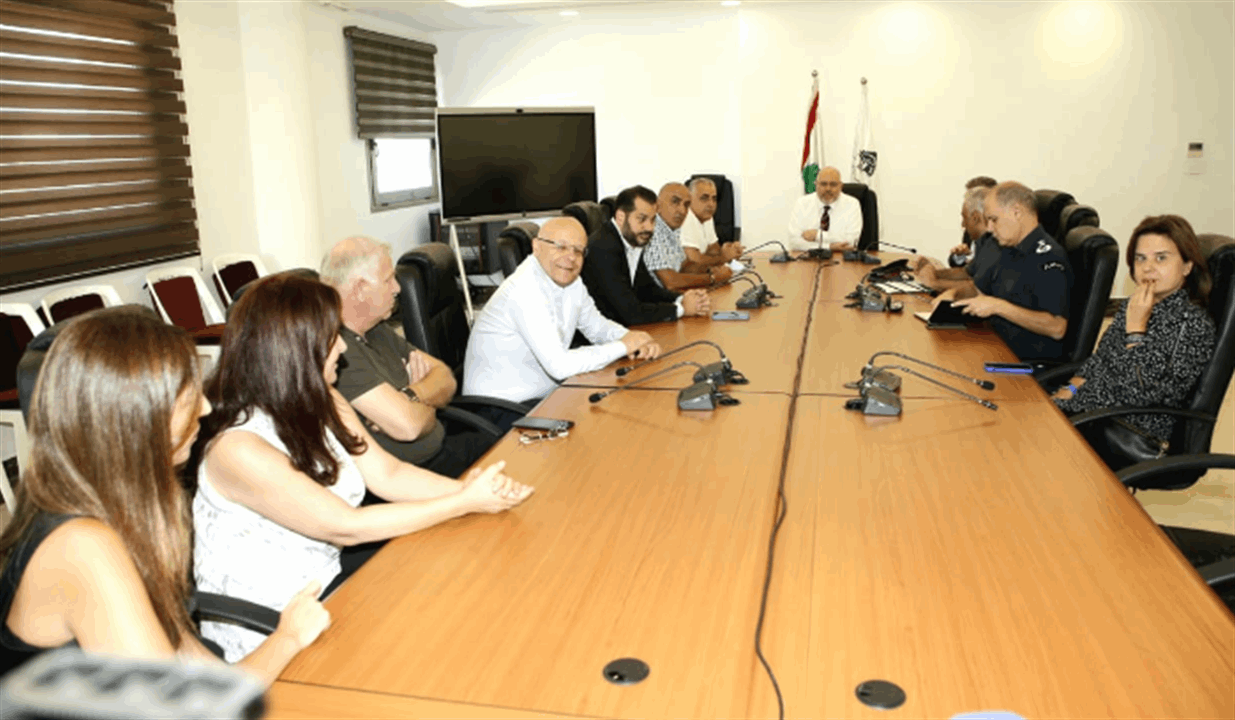 الابيض ترأس اجتماعاً للهيئات الضامنة: آلية جديدة لمرضى غسيل الكلى تكفل عدم انقطاع الدواء والمستلزمات وعدم تحميل المريض أي فروقات إضافية