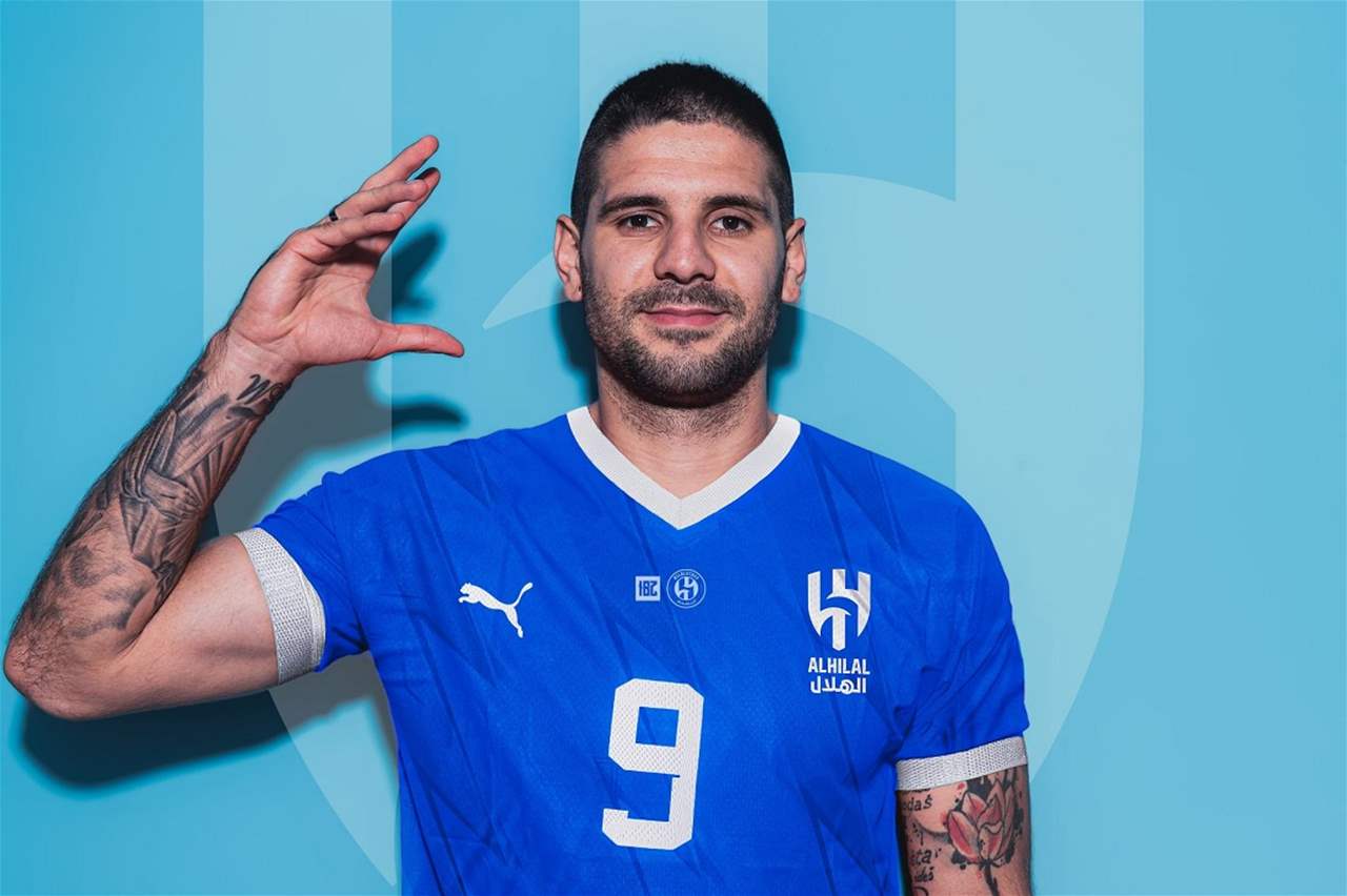 فيديو - أغنية ميتروفيتش نجمة الموقف بين جماهير الهلال