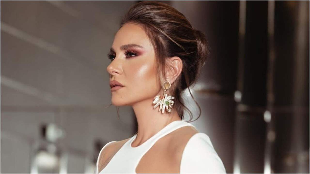 ديما قندلفت تظهر بملامح مختلفة والجمهور يعلق