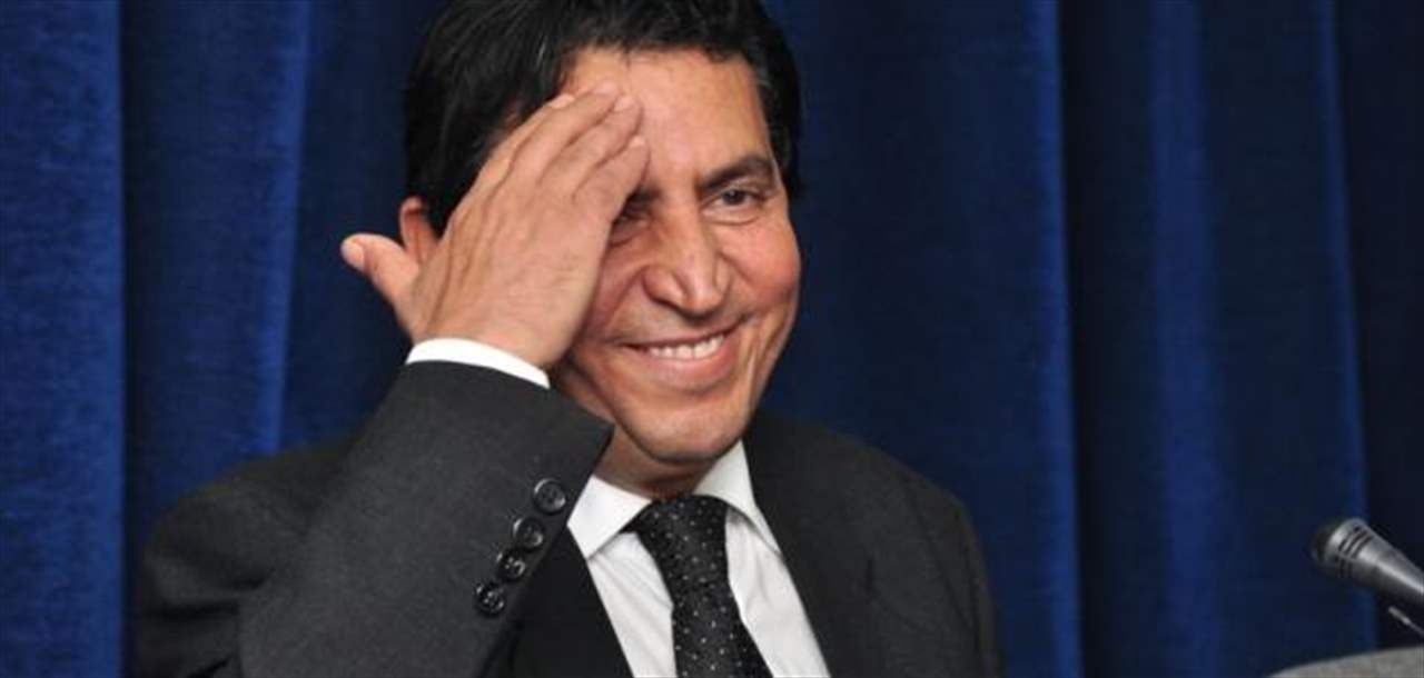 فيديو مؤثر - كريم العراقي يلقي قصيدة داخل المستشفى قبل رحيله