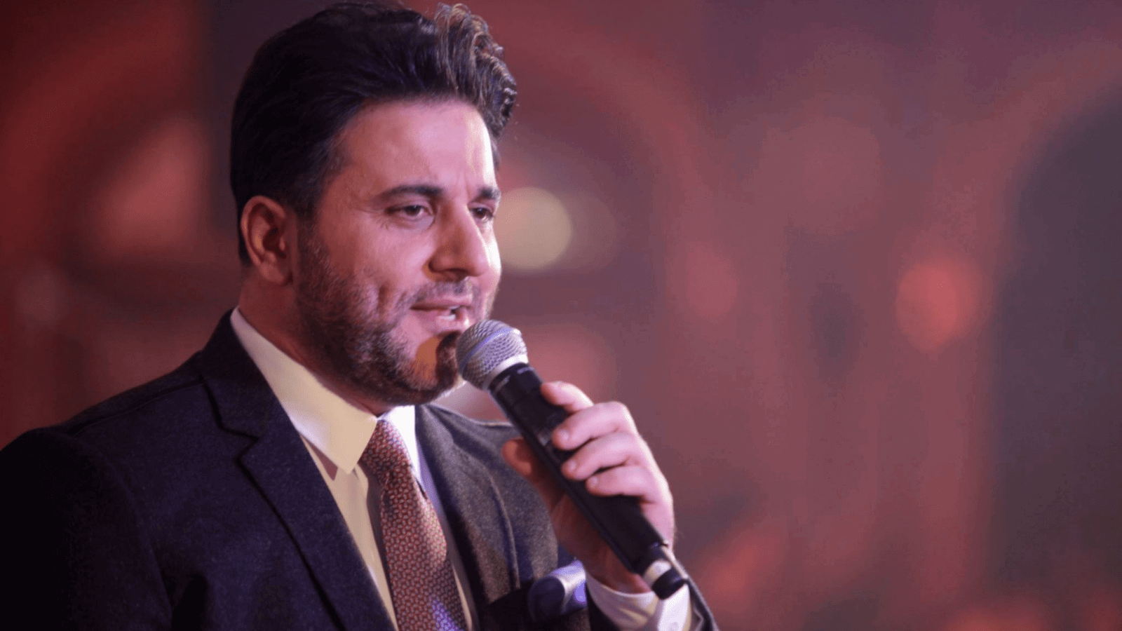 ظهور نادر لـ زوجة ملحم زين تماني البيض 