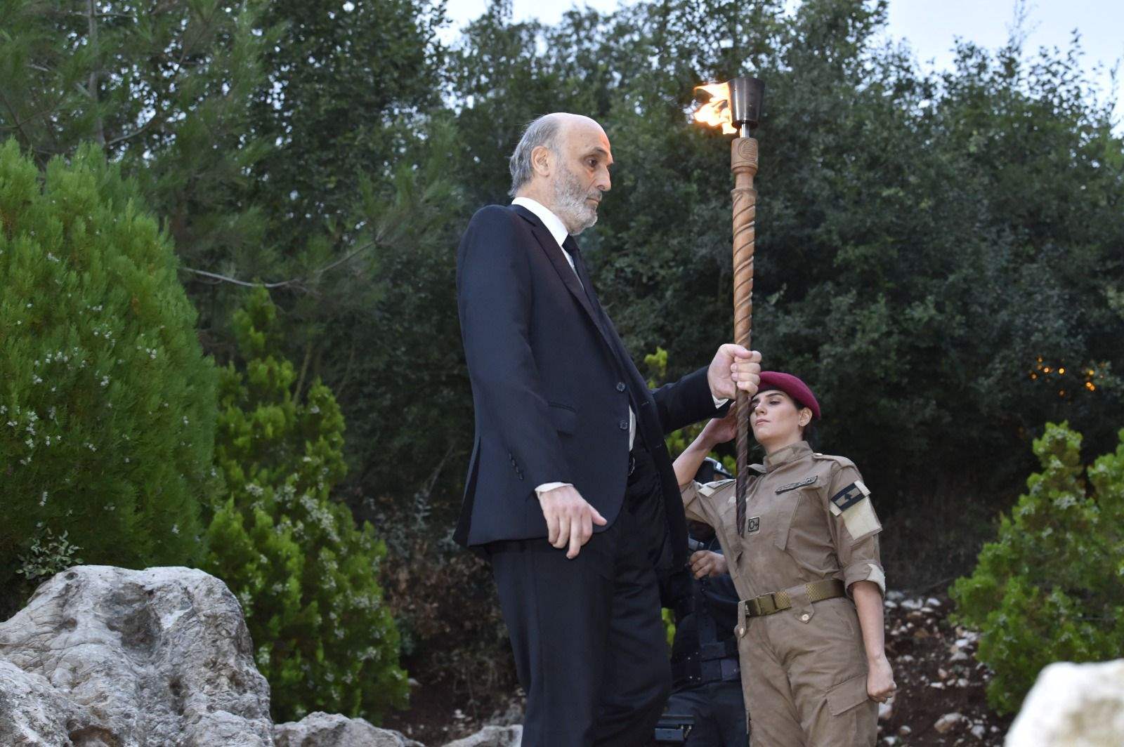 جعجع يحمّل الممانعة مسؤولية الانهيار: مواجهة بلا حدود و"ع بعبدا ما بفوتوا"