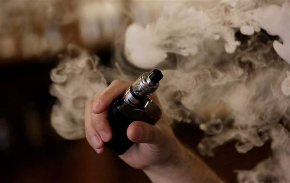 فرنسا تخطط لحظر السجائر الإلكترونية ذات الاستخدام الواحد.. وضعت خطة وطنية جديدة لمكافحة التدخين