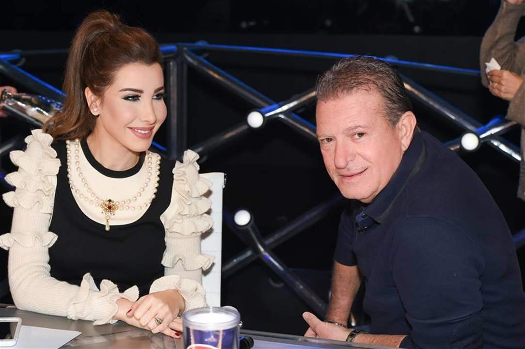 رقصة مدير اعمال نانسي عجرم في حفلها تدخلها بنوبة ضحك 