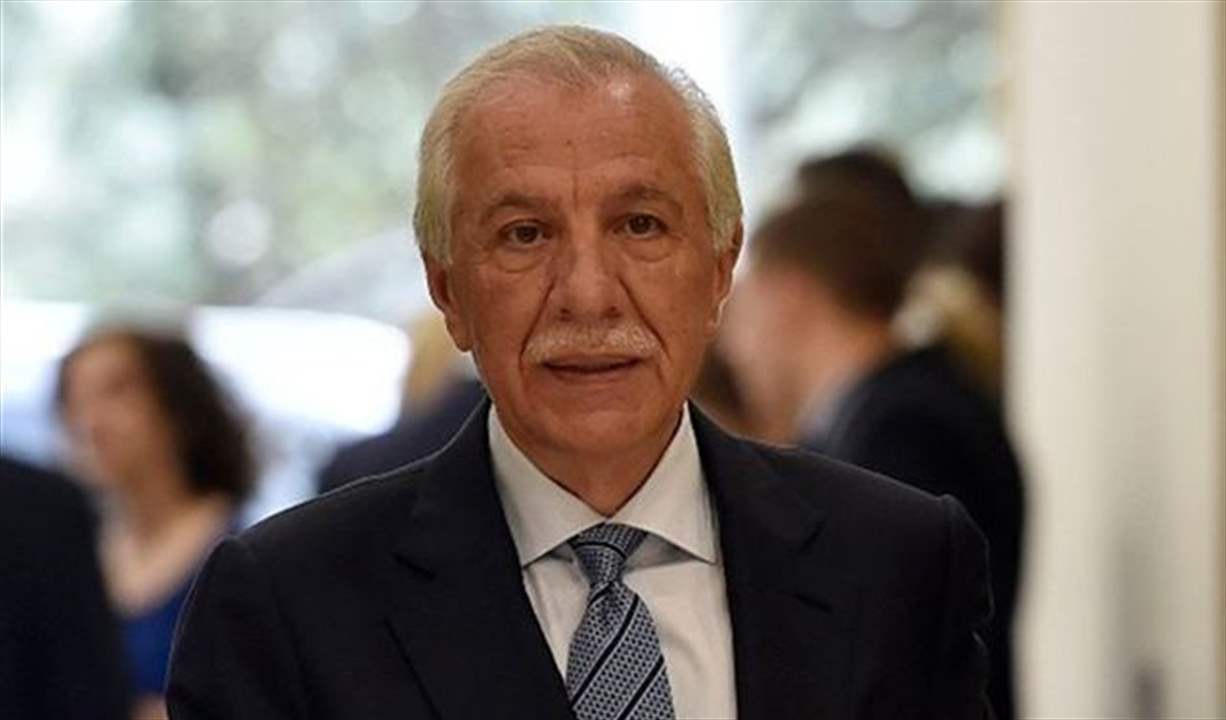 غازي زعيتر : معوض اختار اسلوب "قلة الأدب" للتعويض عن تعب نفسيته 