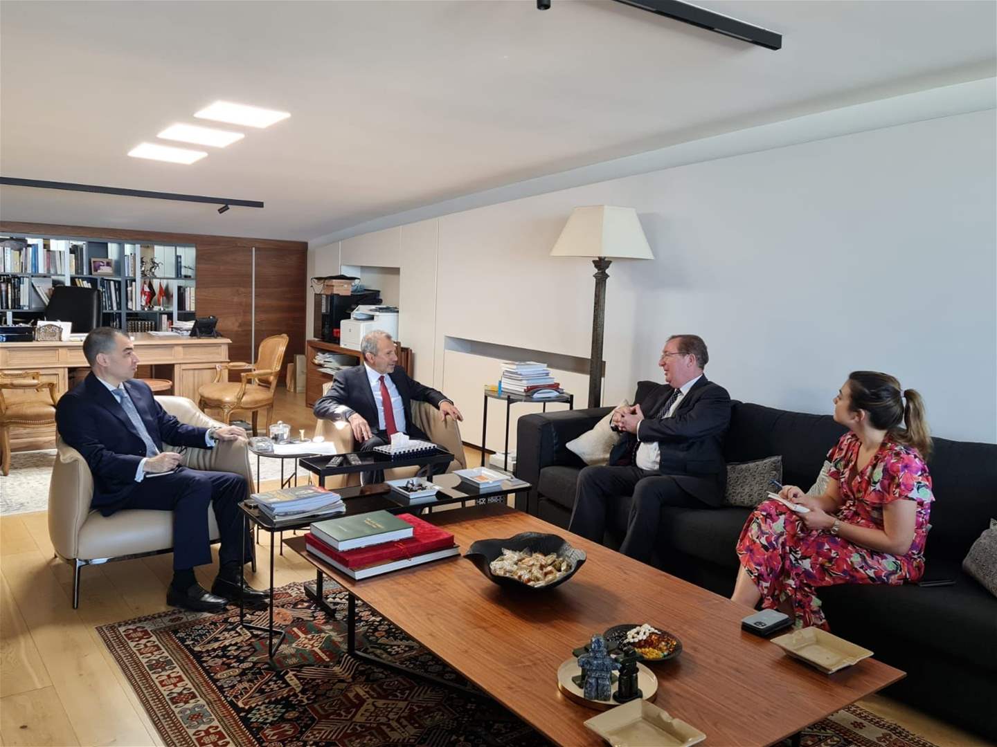 بالصور - باسيل استقبل سفير بريطانيا والمنسق العام للأمم المتحدة في لبنان 