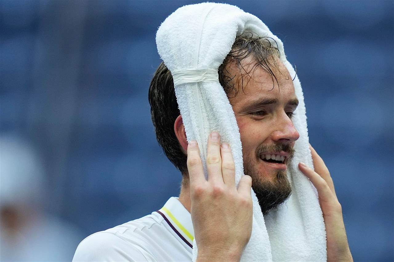 فيديو - لاعب يُحذر من وفيّات في فلاشينغ ميدوز .. اليكم السبب